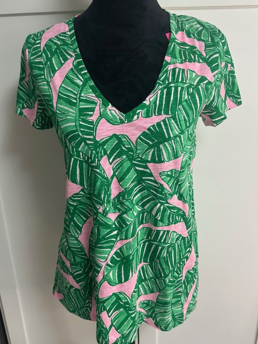 Lilly Pulitzer Etta V Neck Small Conch Shell Pink Blouse Tropical